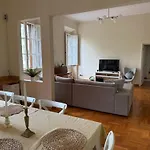 Apartamento Stylish 3-bedroom In Prestigious