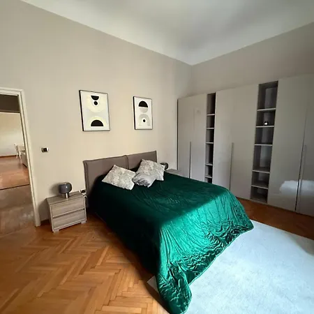 Stylish 3-bedroom In Prestigious *