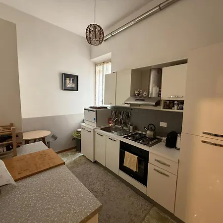 Stylish 3-bedroom In Prestigious Apartamento *