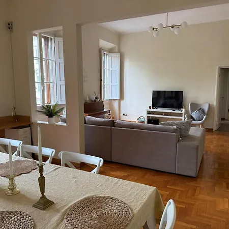 Apartamento Stylish 3-bedroom In Prestigious