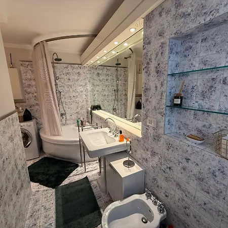 Stylish 3-bedroom In Prestigious Apartamento *