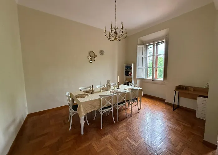 Stylish 3-bedroom In Prestigious Florencja