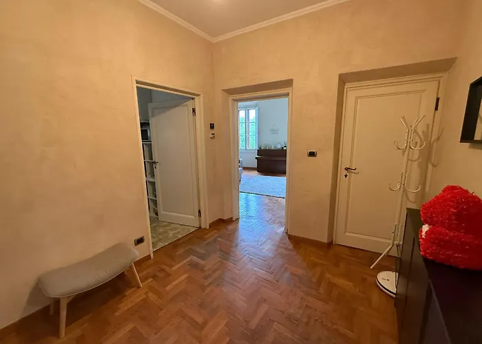 Stylish 3-bedroom In Prestigious Florencja
